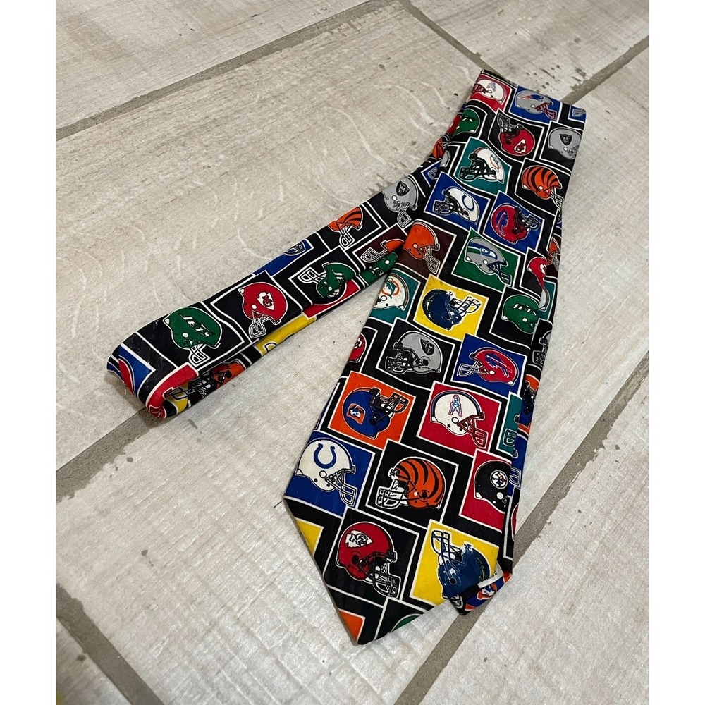 NFL Neck Tie Black Team Helmets Vintage 90s Football Made USA‎ Oilers Redskins